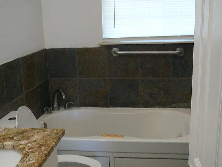 2917 Hickory Ln — Photo 22