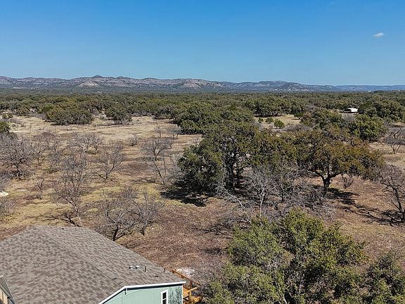5th image of 405 N Frio St #C