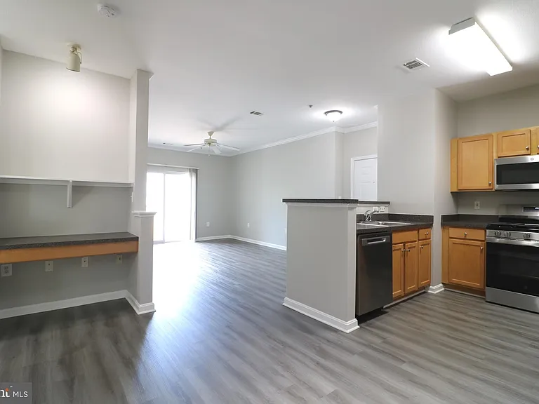 5117 E Travis Edward Way #5117E — Photo 6