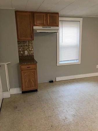 2nd image of 1063 Pleasant St #1