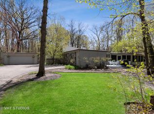 433 Thornmeadow Rd, Riverwoods, IL 60015