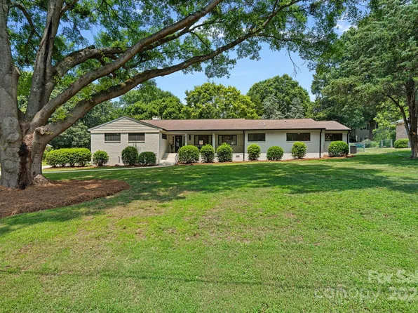 4209 Windwood Cir, Charlotte, NC 28226