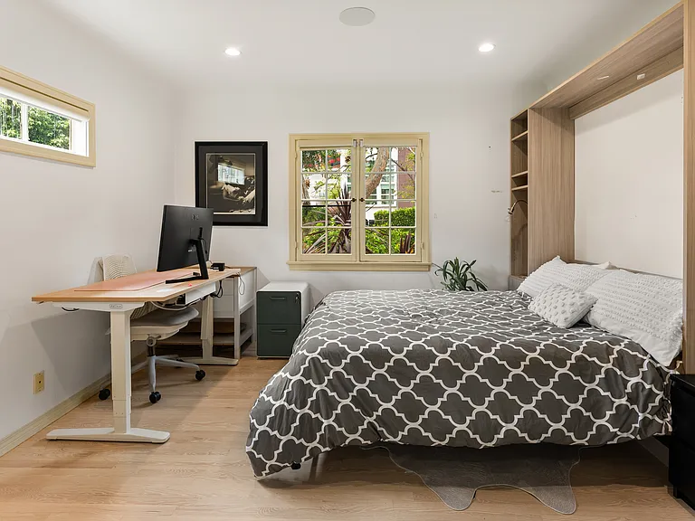 708 Westbourne Dr #1 — Photo 17