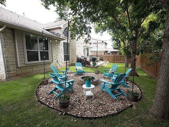 2nd image of 2717 Plantation Dr