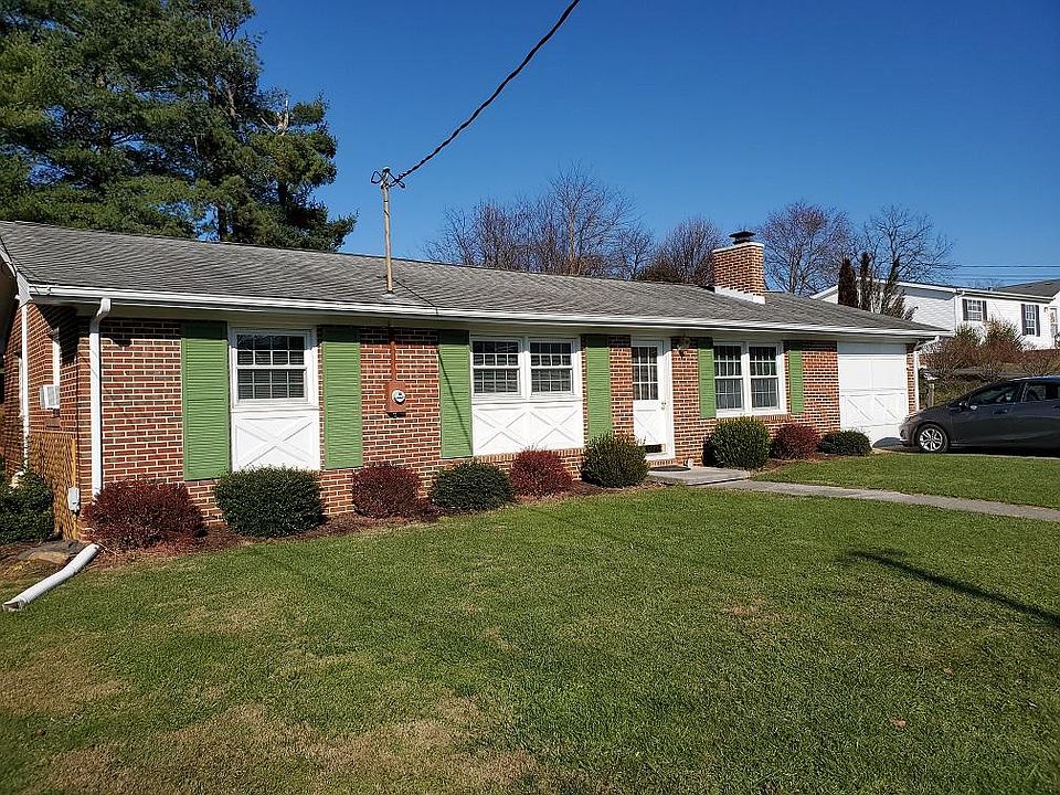 1st image of 230 Epperly Dr SE