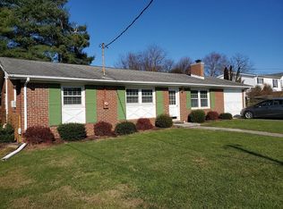230 Epperly Dr SE, Christiansburg, VA 24073