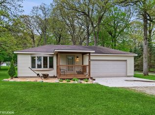 21108 Oak Ln, Maple Park, IL 60151