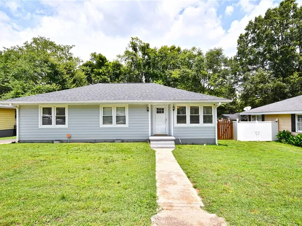 107 Townsend Dr, Easley, SC 29640