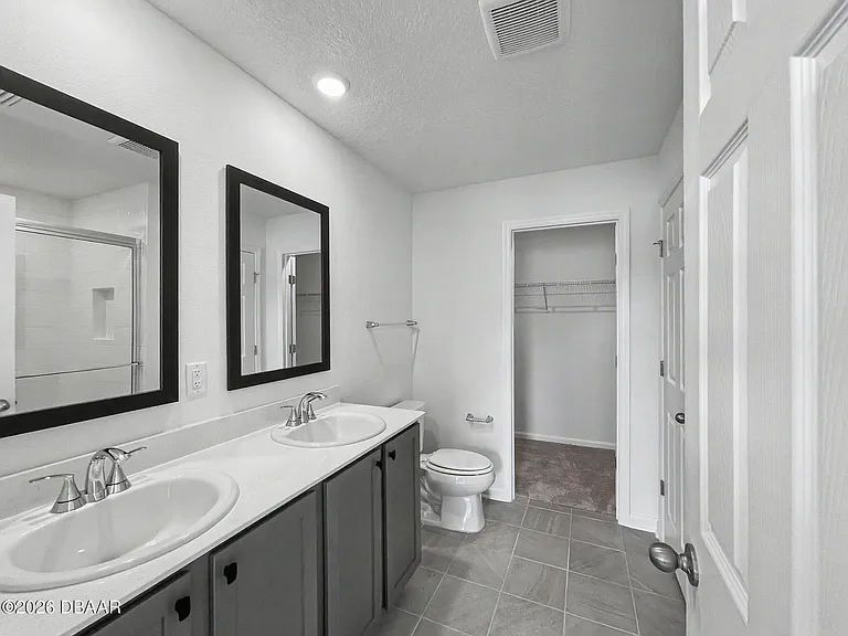 55 Signet Cir — Photo 6