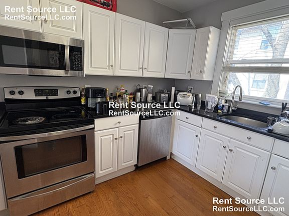 4th image of 59 Sacramento St APT 9