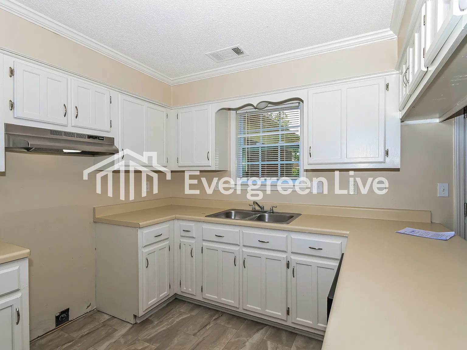 3 bed, 2.0 bath, 1567 sqft, $1,645 — Photo 4