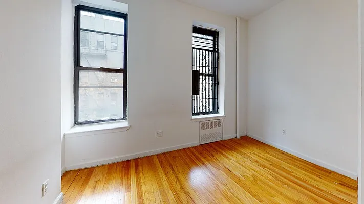 Rented by Bond New York | media 11