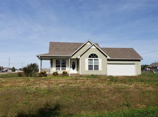 18 Fox Wood Dr, Fayetteville, TN 37334