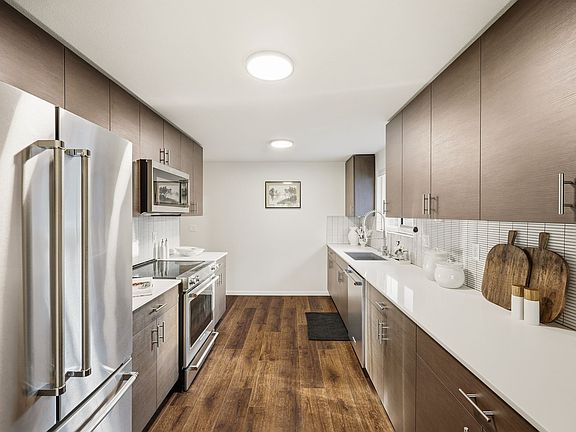 4th image of 7922 9th Ave SW