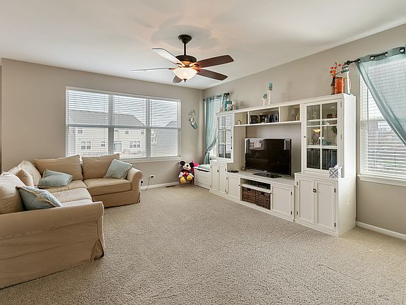 5th image of 2464 Goldenrod Way