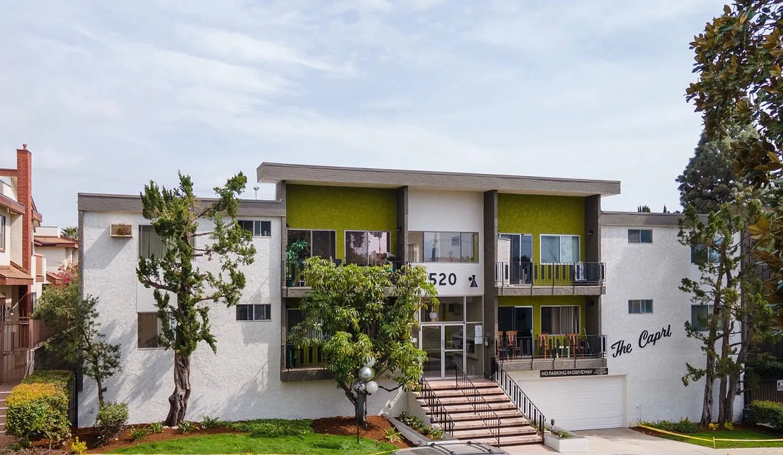 500 Look and lease Special at Capri Burbank — Photo 1