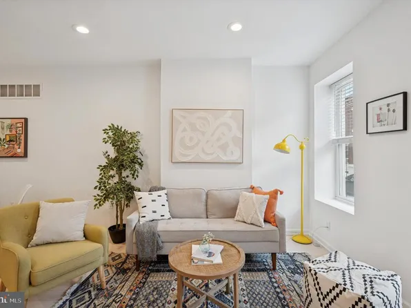 1743 Pierce St, Philadelphia, PA 19145