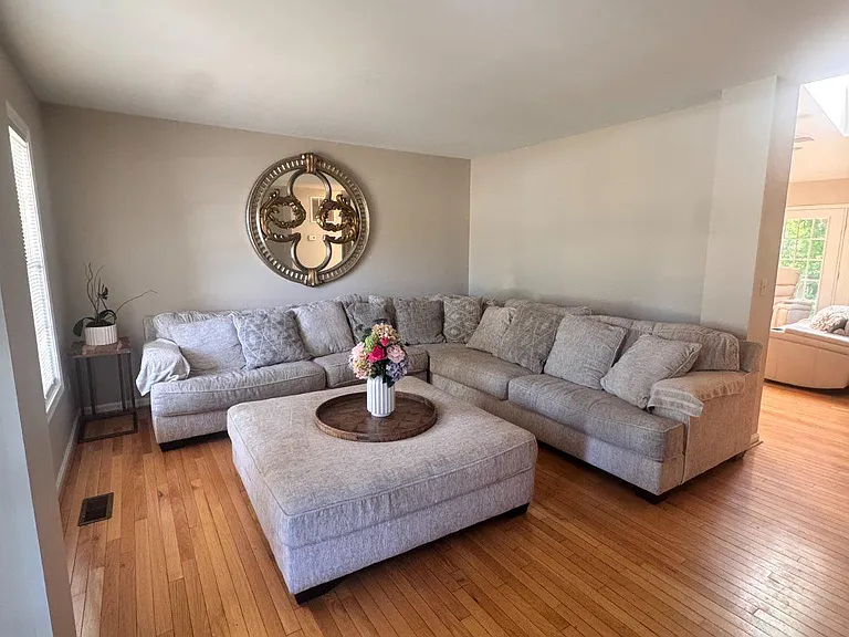 5420 Hazel Ct — Photo 4