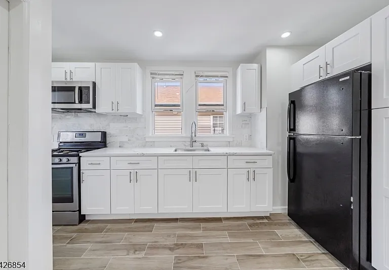 27 Monsignor Owens Pl #2 — Photo 8
