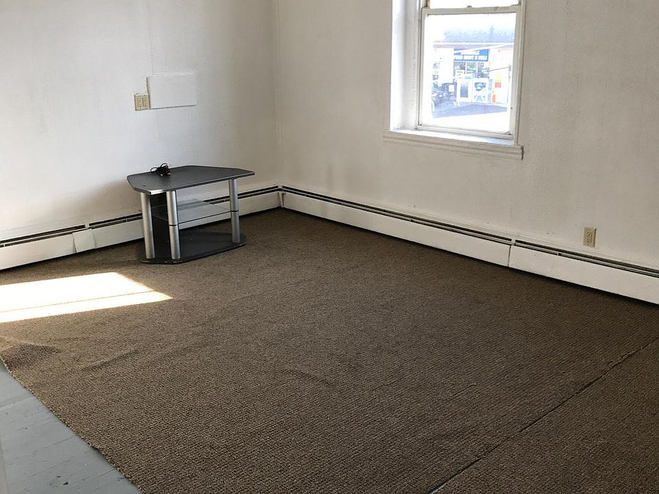 2nd image of 200-214 N Broad St APT 1