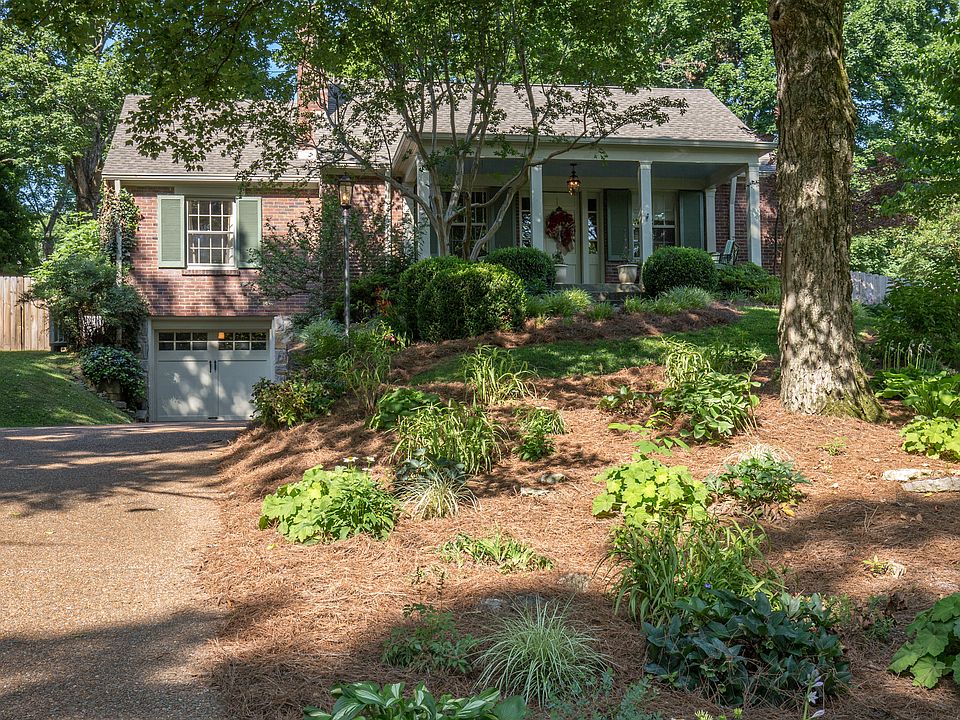 Charming Oak Hill home