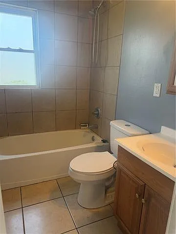 5330 Warrington Dr #A — Photo 8