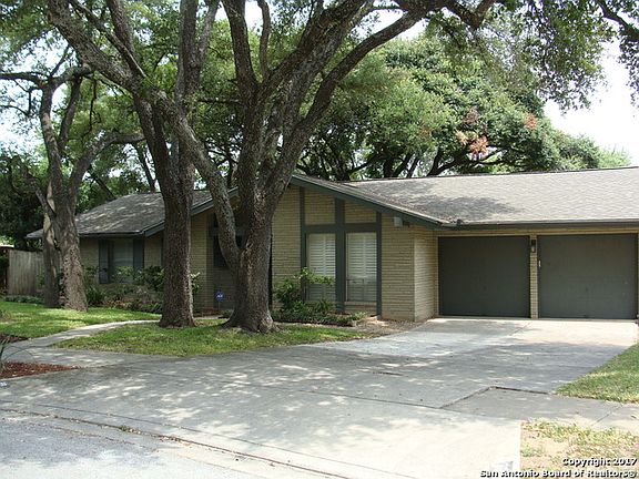 2nd image of 3619 Rockview Dr