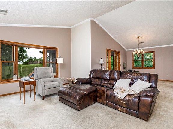 4th image of 2620 Renaissance Dr