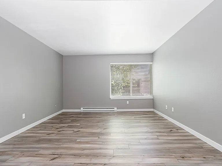 249-Nola Place Apartments — Photo 42
