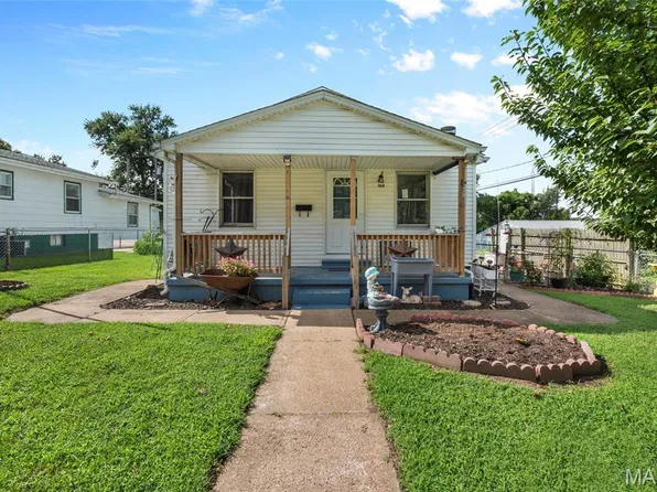 168 Park Ave, Wood River, IL 62095