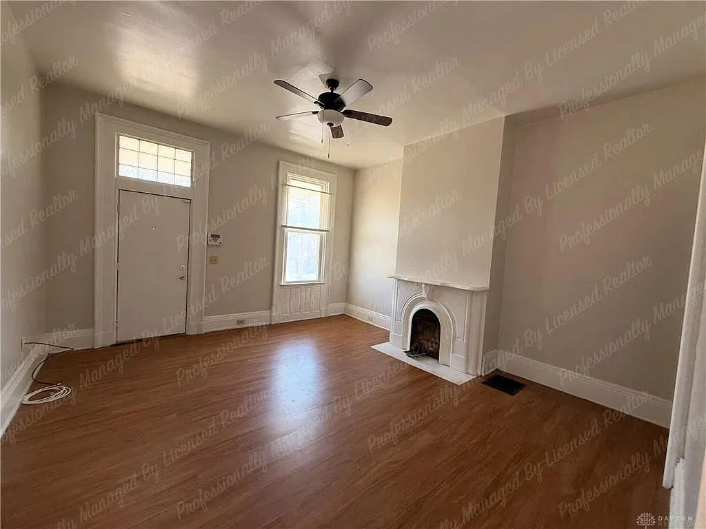 5 bed, 2.0 bath, 2381 sqft, $1,900 — Photo 3