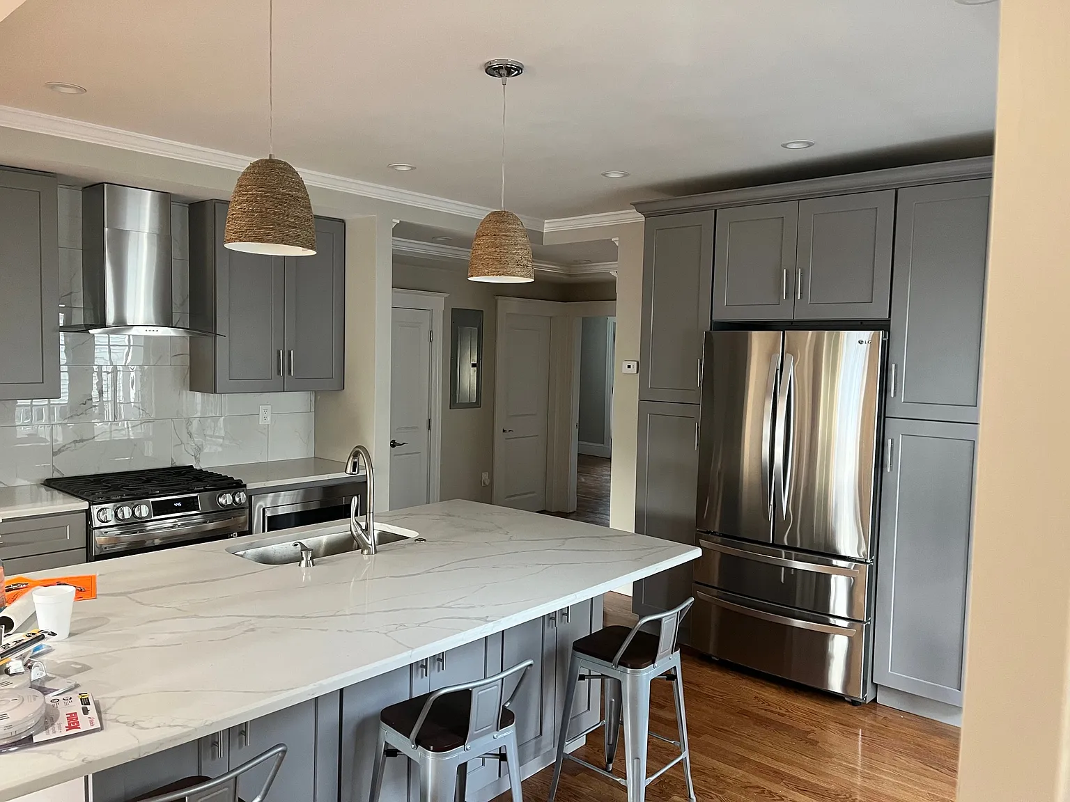 4 bed, 3.0 bath, $7,000 — Photo 2