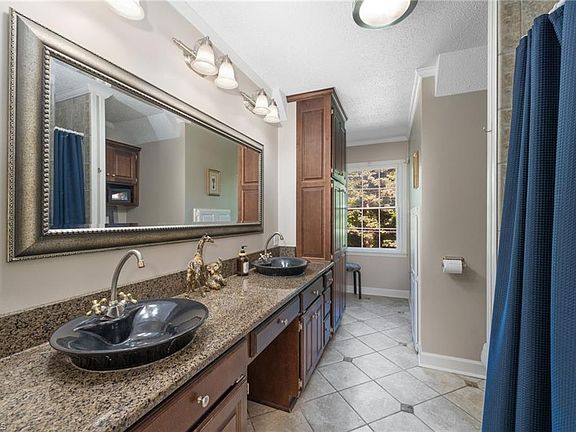 5th image of 3500 Sunningdale Ln
