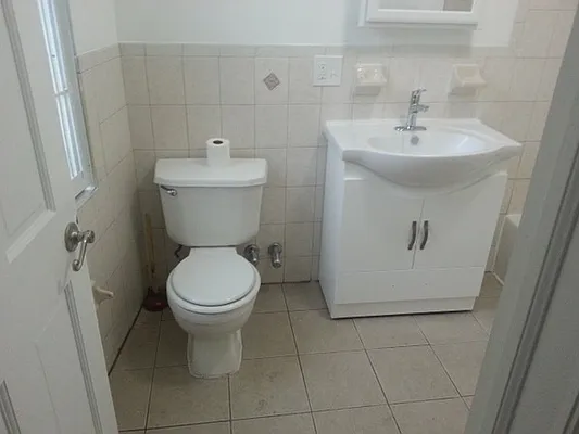 Rented by ZealEstate Group Inc | media 37