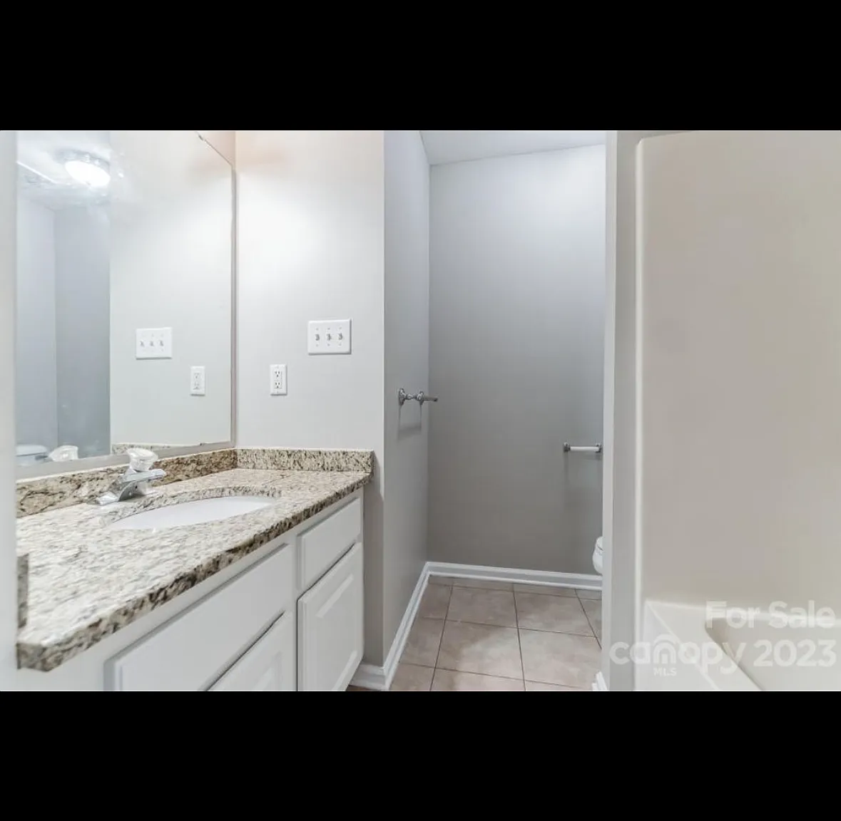 2 bed, 1249 sqft, $1,800 — Photo 4