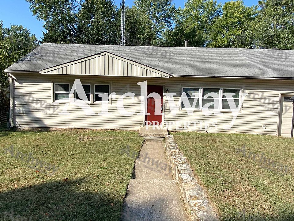 Welcome Home to 806 N 80th Pl!