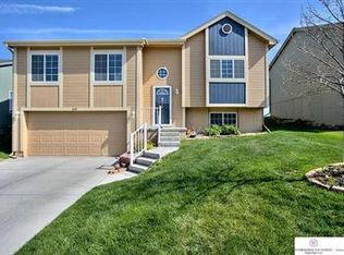 16918 Camden Ave, Omaha, NE 68116