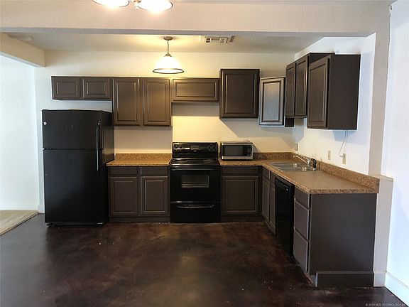 2nd image of 407 W Wolf St