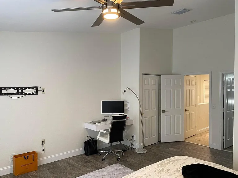 834 Kokomo Key Ln — Photo 20
