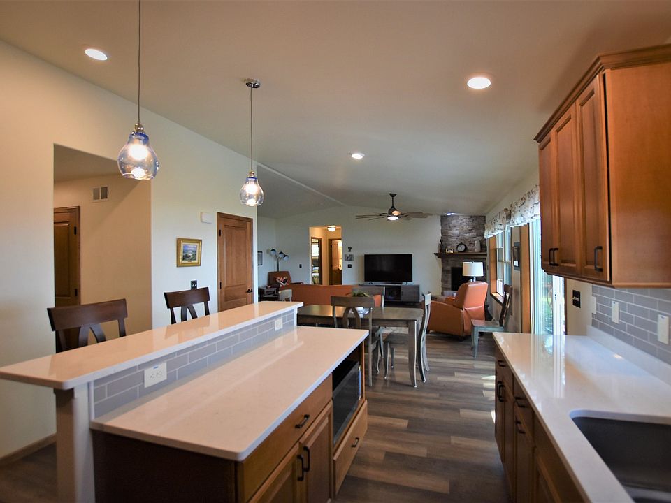 2146 Hickory Ln, Oshkosh, WI 54901 MLS 50278216 Zillow