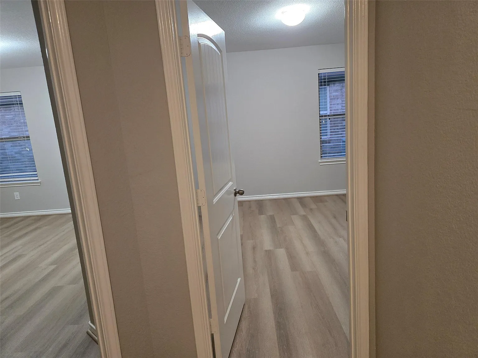 4 bed, 2.0 bath, 2032 sqft, $2,200 — Photo 4
