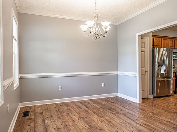 4th image of 108 Silverburn Pl