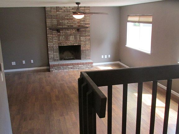 3rd image of 4218 W 22nd St