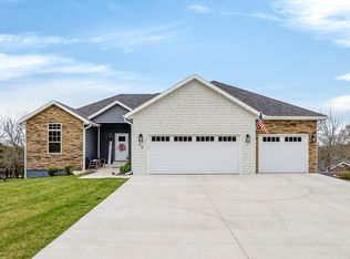 35 Silver Sunset Ln, Kimberling City, MO 65686