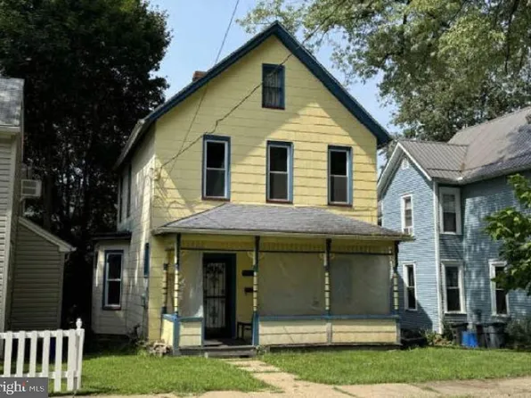 318 W 3rd St, Oil City, PA 16301