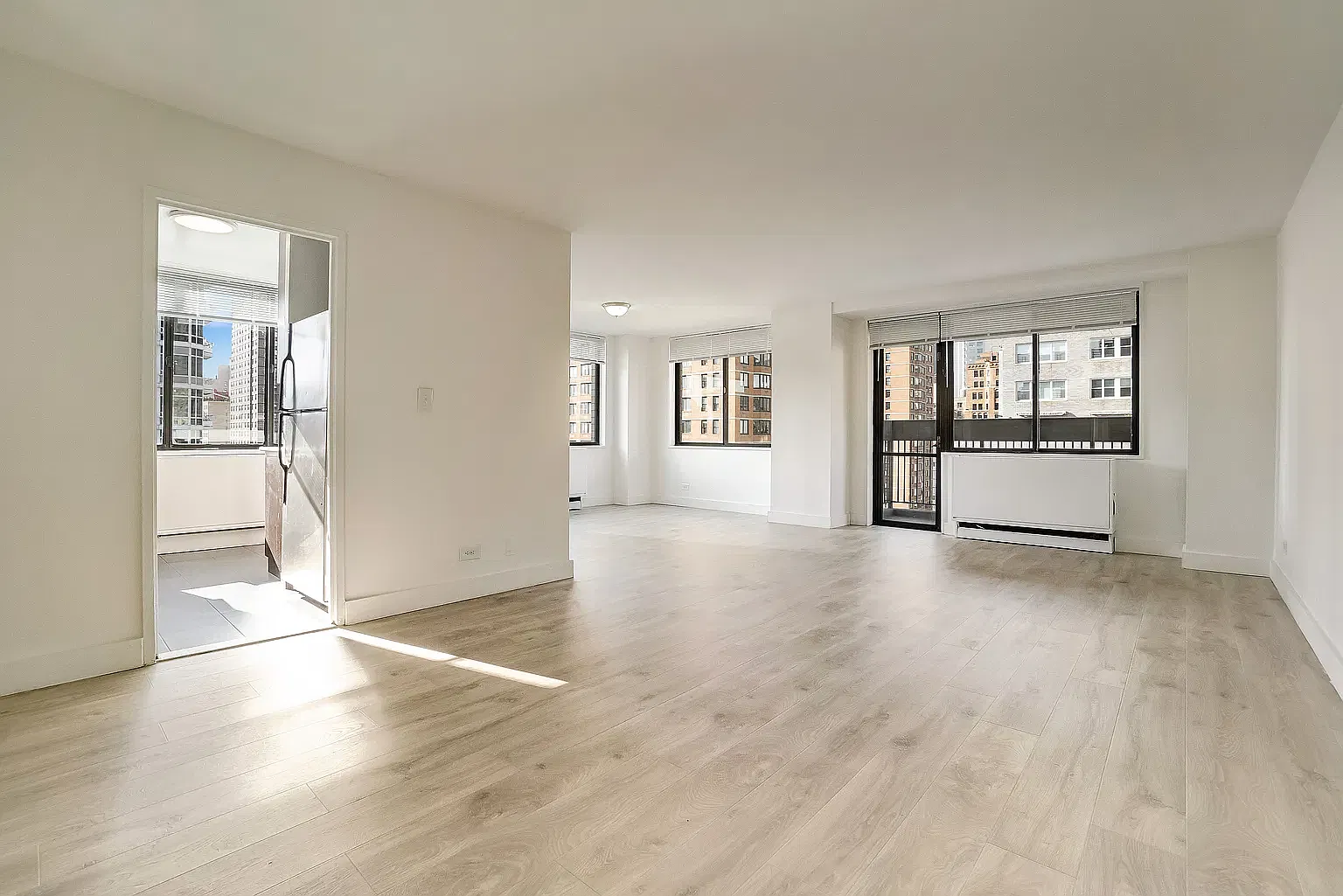 200 E 33rd St — Photo 1