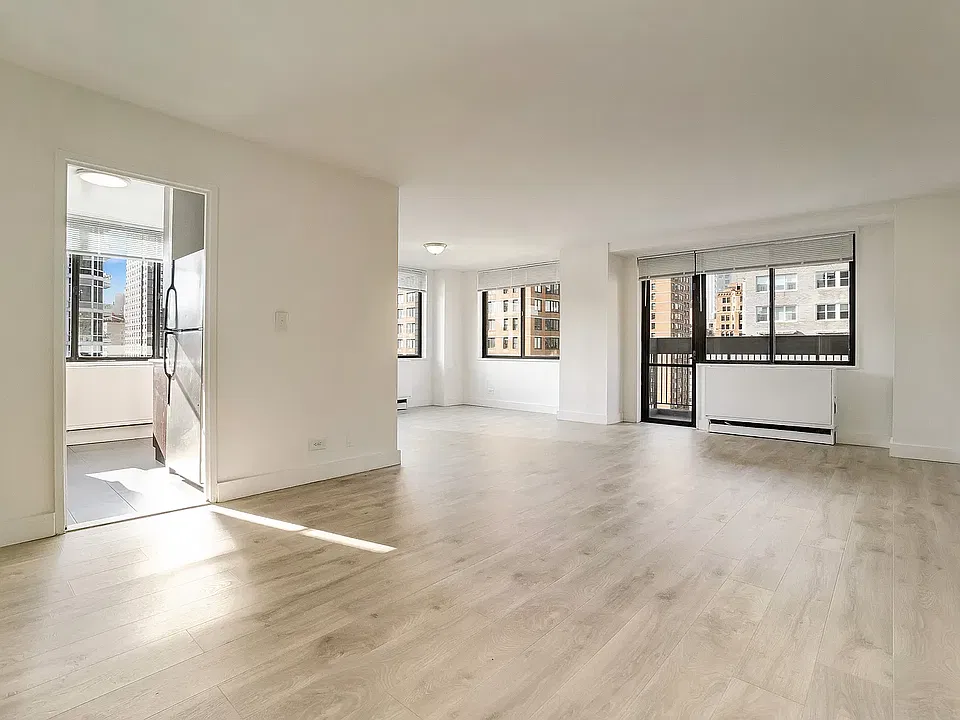 200 E 33rd St #10E