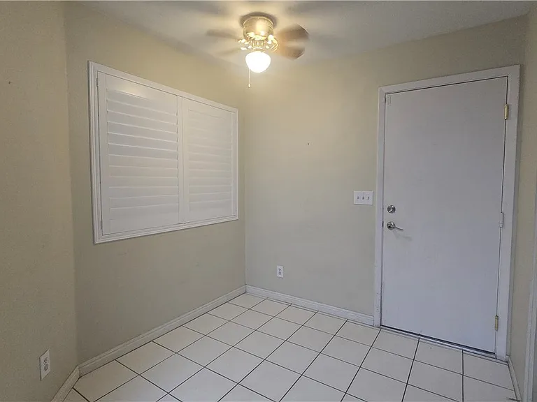 44 Fantasia Ln — Photo 5
