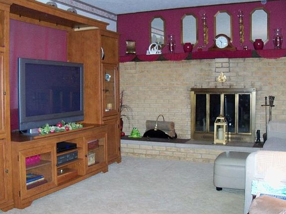 2nd image of 202 Maple Dr