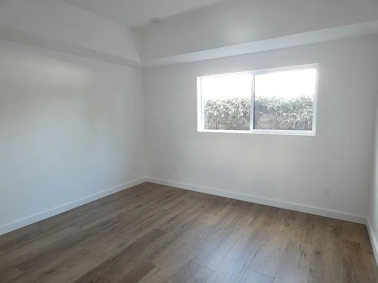 6034 Craner Ave — Photo 24
